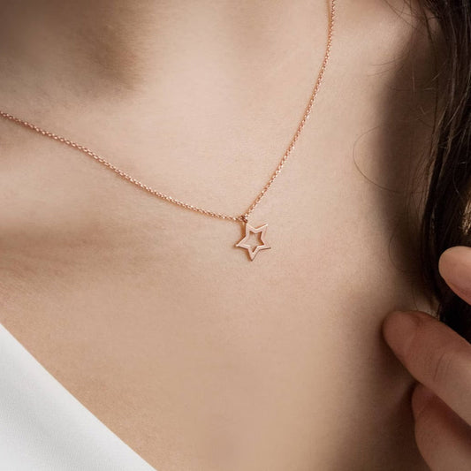 Tiny Star Necklace