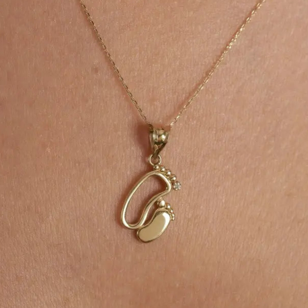 Gold Baby Feet Necklace Perfect Gift for New Moms – Burst of Arabia