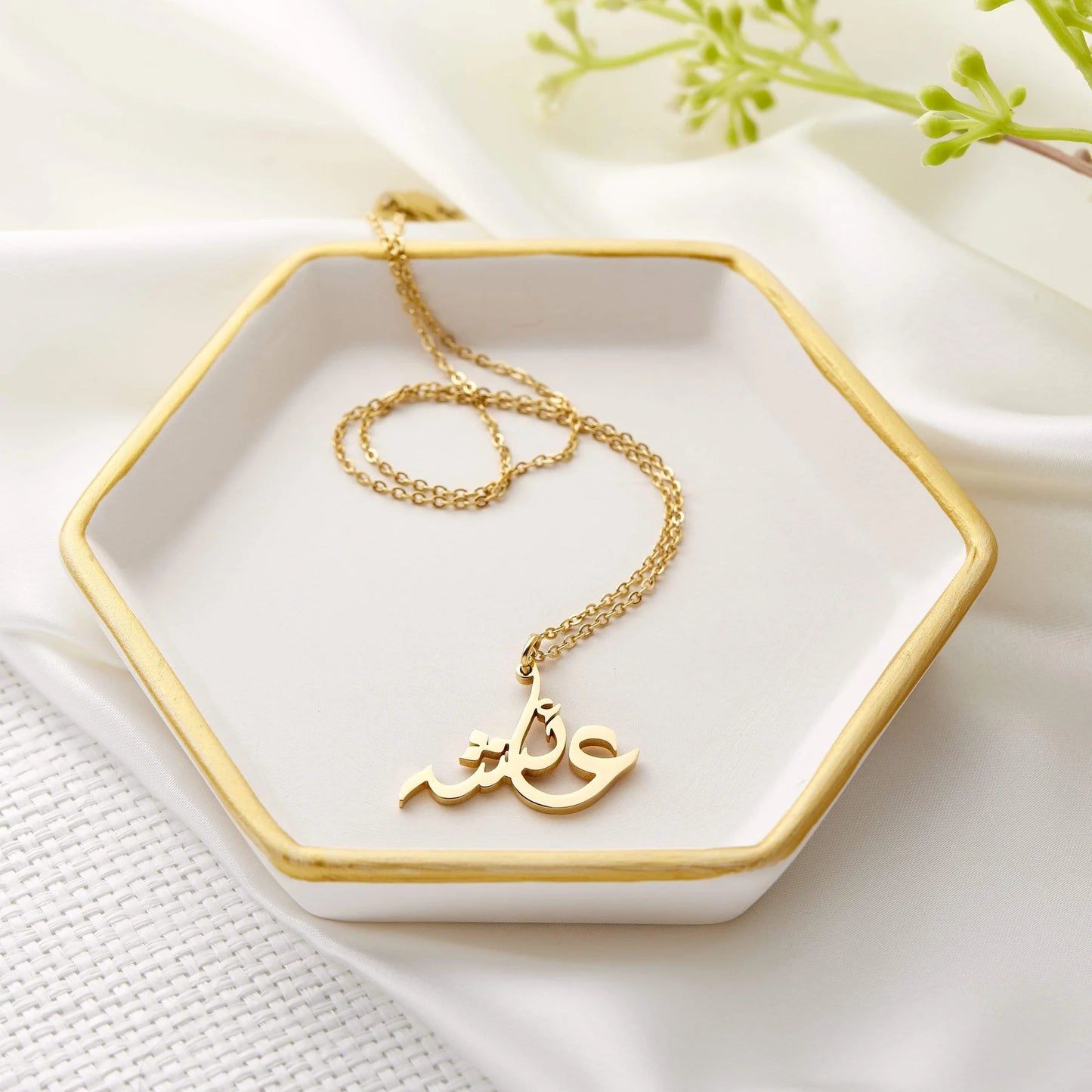 The Perfect Luxury Birthday Gift for Your Wife, Dubai, Abu Dhabi, UAE. Show your wife how much you cherish her with a luxury birthday gift from Burst of Arabia.