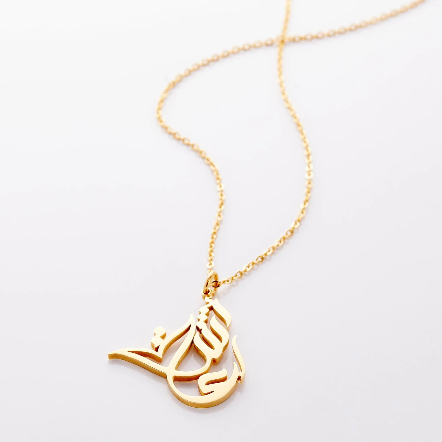The Perfect Luxury Anniversary Gift for Your Wife, Dubai, Abu Dhabi, UAE. Show your wife how much you cherish her with a luxury birthday gift from Burst of Arabia.
