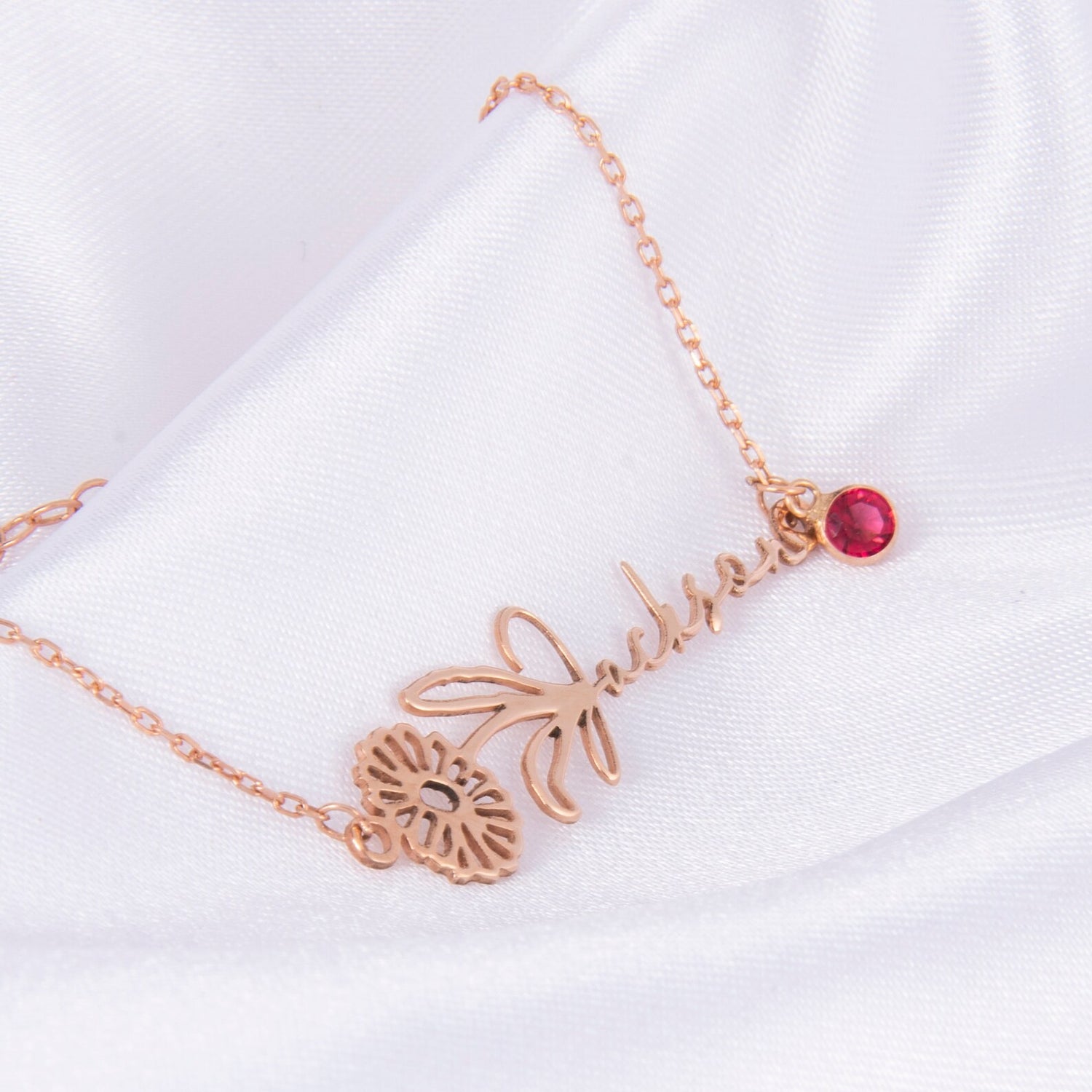 Choose from yellow gold, white gold, or rose gold to perfectly match her style and personality. Our bracelets are designed to dazzle and delight, making them the ideal luxurious gift for Valentine's Day, anniversaries, birthdays, or Mother's Day.