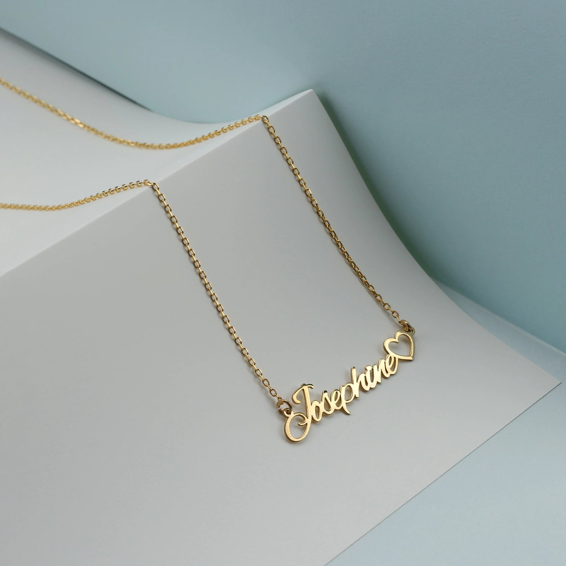 Gold Name Necklace - Thoughtful Gesture for Celebrations