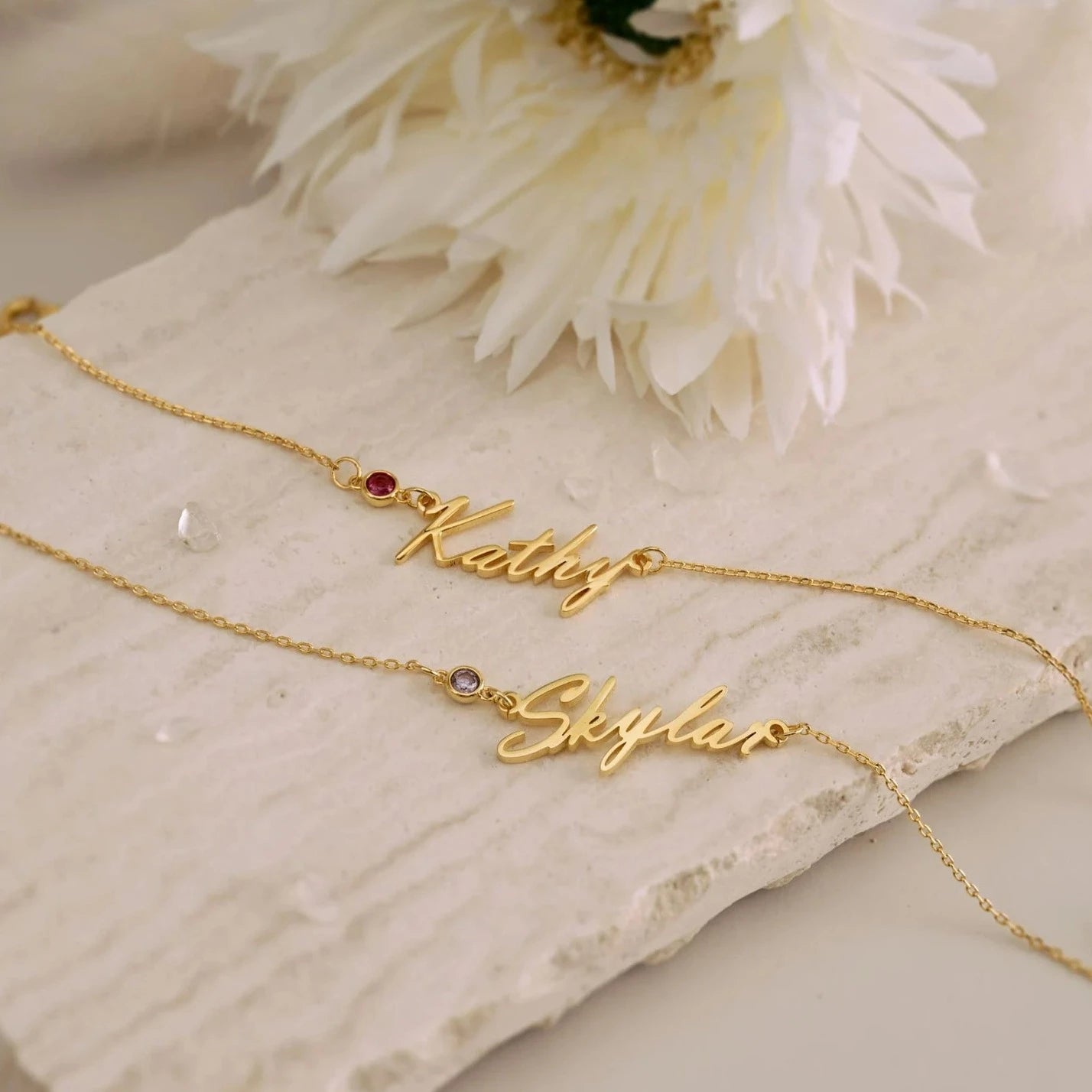 Gold custom bracelet for women. Anniversary gift for Wife in Dubai, Abu Dhabi, UAE. Birthday gift for her, Dubai, Abu Dhabi, UAE.