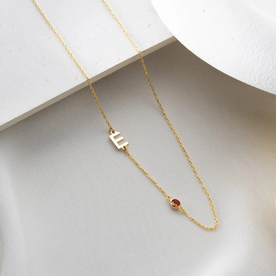 18 carat gold necklaces for women, Dubai, Abu Dhabi, UAE. Luxury gift for wife, anniversary gifts, birthday gifts, Dubai, UAE