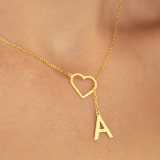 Explore 8 luxury Christmas jewelry gifts for your girlfriend, featuring heart & infinity designs. Personalize with names, initials, or birthstones for a unique touch!