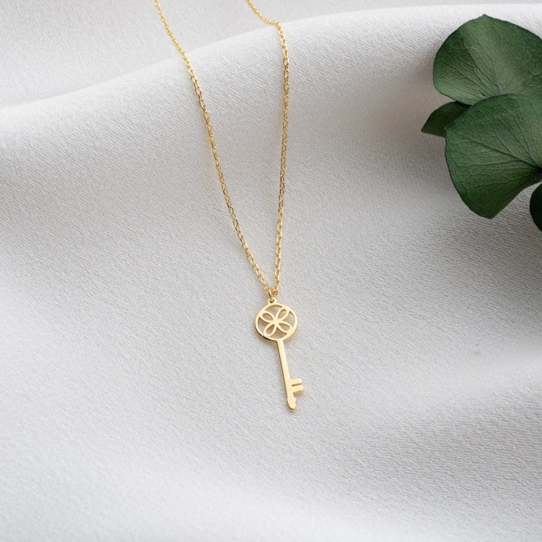 Key of Arabia Necklace UAE – Premium Gold Jewelry & Gift for Wife

