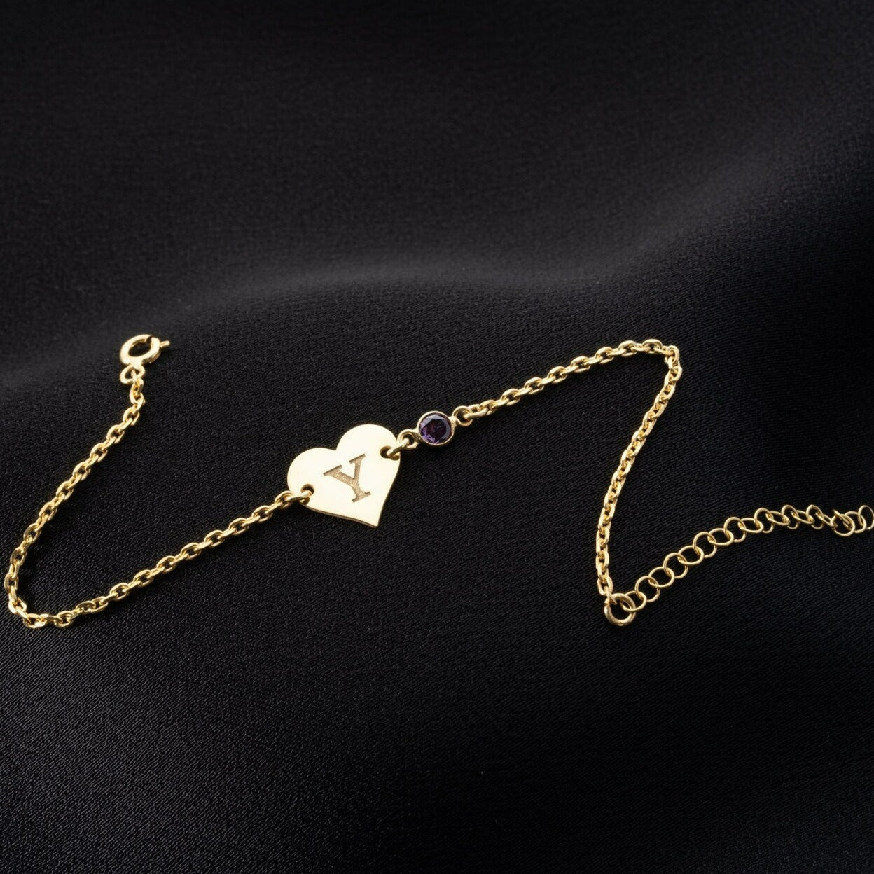 Gold bracelets for women Dubai, gold necklaces for her dubai, luxury gifts for her, valentine's day gifts dubai