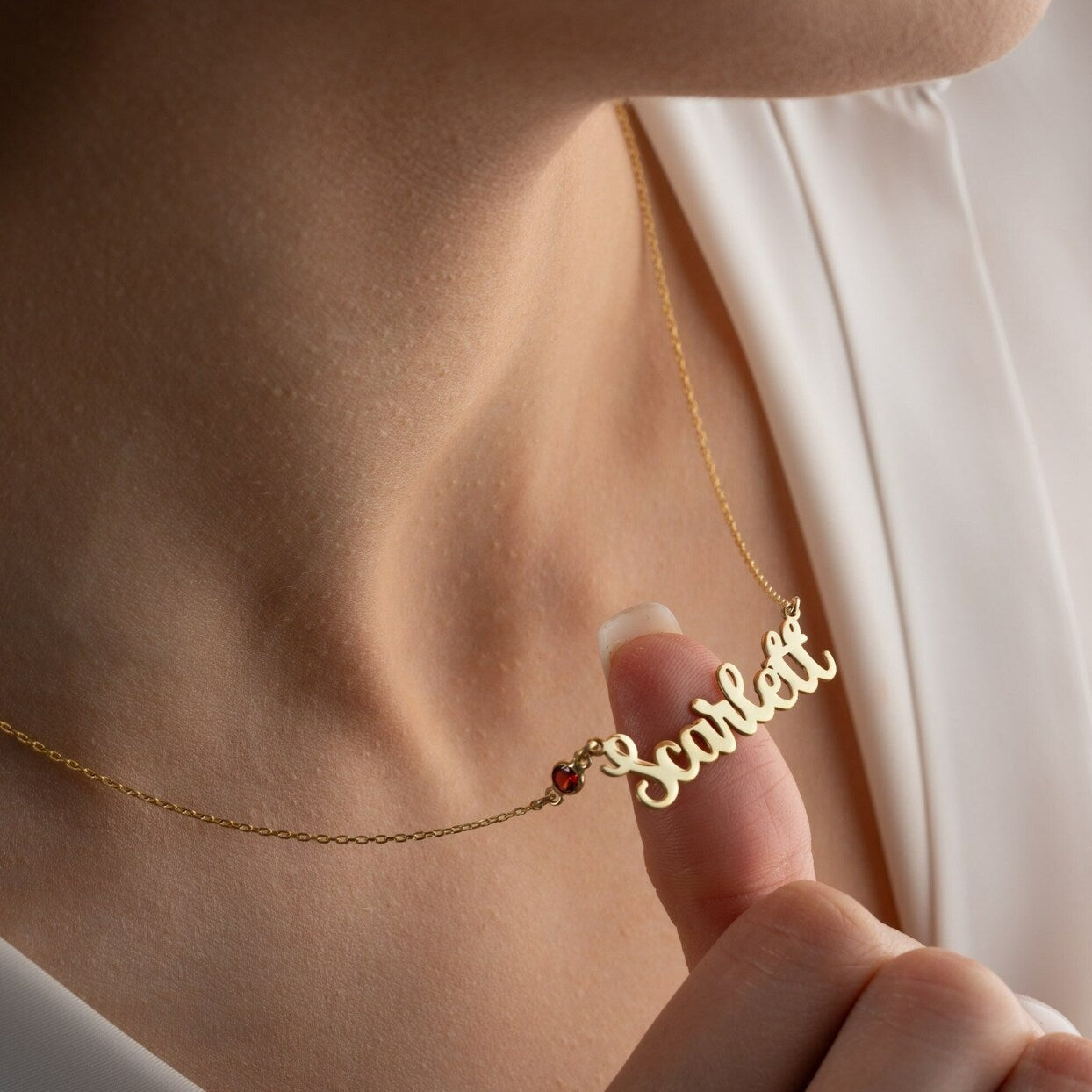 Alphabet name gold necklaces - 18 carat gold. Handcrafted in Dubai, United Arab Emirates. Fast delivery. Shop the highest quality gold gifts and birthday gifts for her.