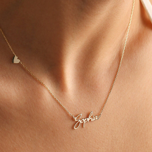 Luxurious Gold Name Necklace - Perfect Birthday Gift for Her