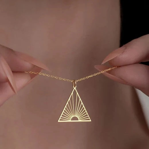 18 Carat Gold Pyramid Shaped Necklace - Geometric Elegance for a Timeless Statement