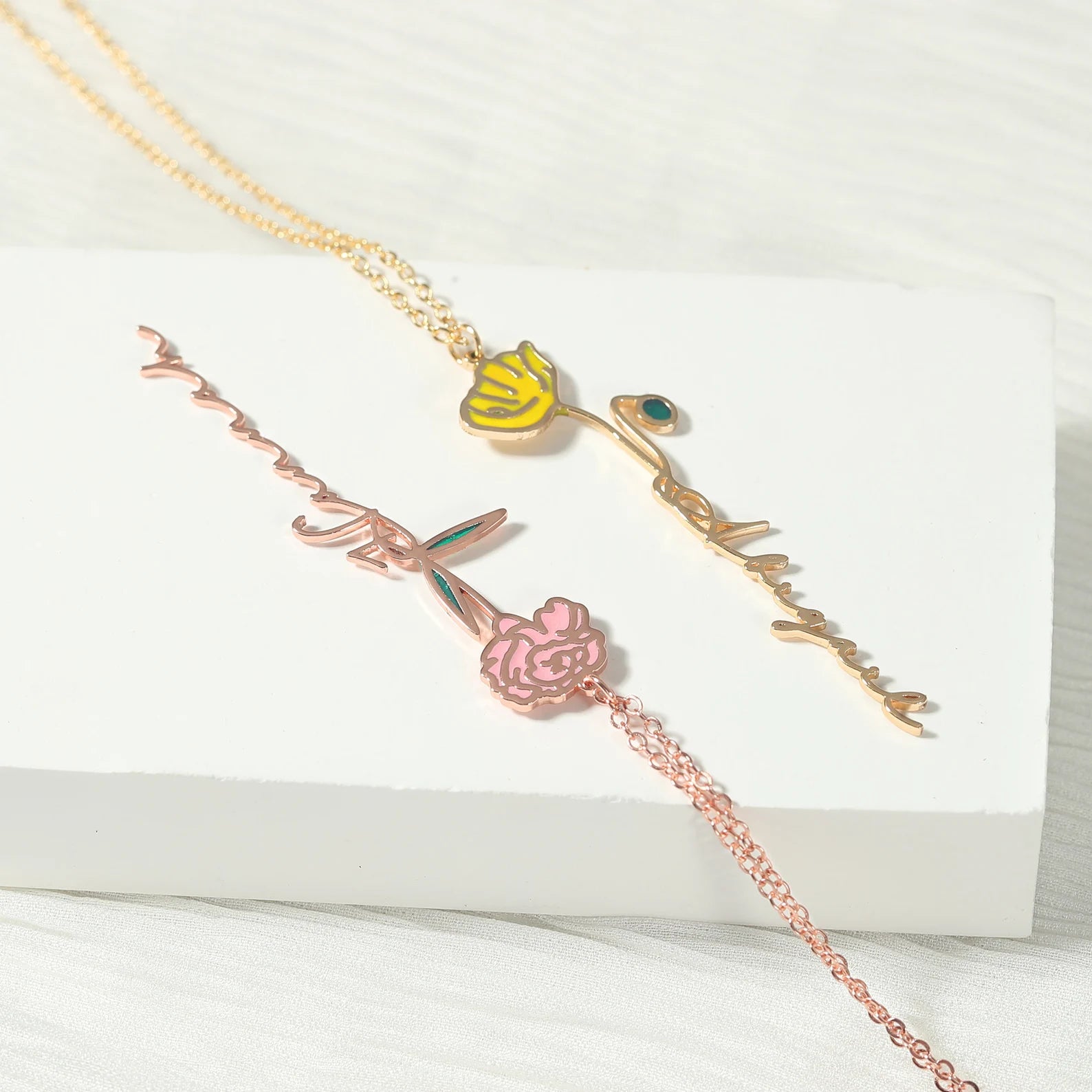 Gold Birth Flower Name Necklace – Exquisite Craftsmanship from the UAE