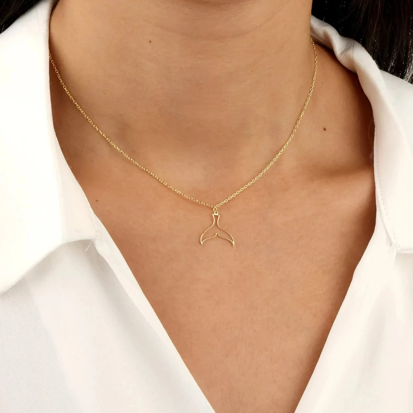 Luxurious 18 carat gold mermaid necklace - Burst of Arabia - UAE