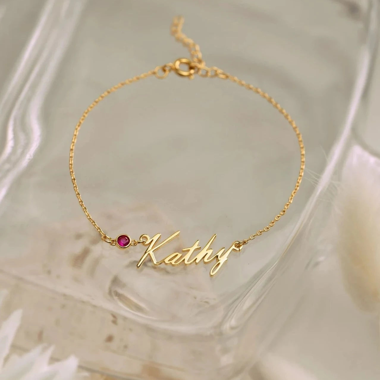 Gold custom bracelet for women. Anniversary gift for Wife in Dubai, Abu Dhabi, UAE. Birthday gift for her, Dubai, Abu Dhabi, UAE.