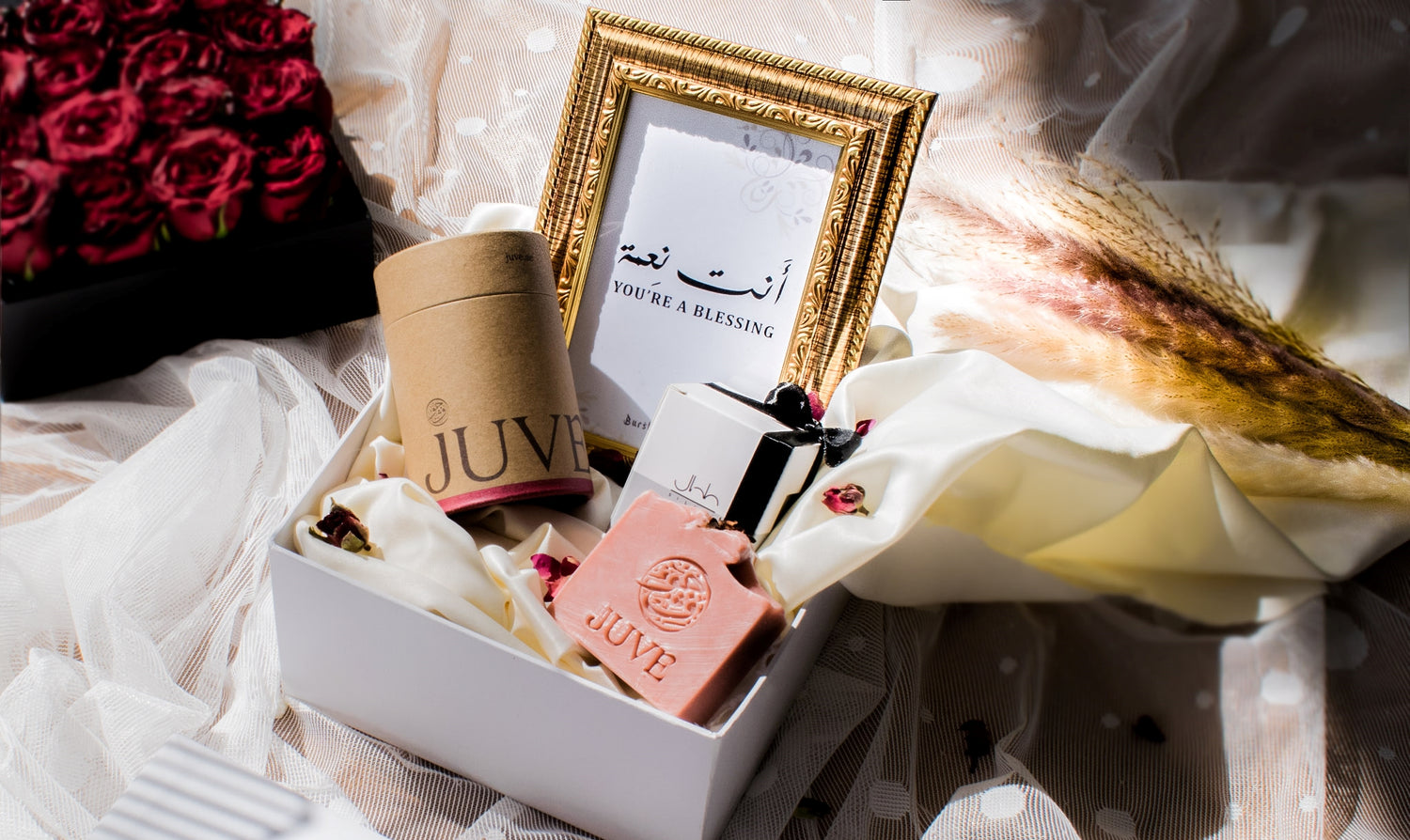 Burst of Arabia lets you build your gift box in 3 simple steps! Step 1: choose your gift items. Step 2: Select your gift box. Step 3: Add a gift message, choose delivery method. We deliver across Dubai & UAE. 2 hour delivery is available across Dubai.