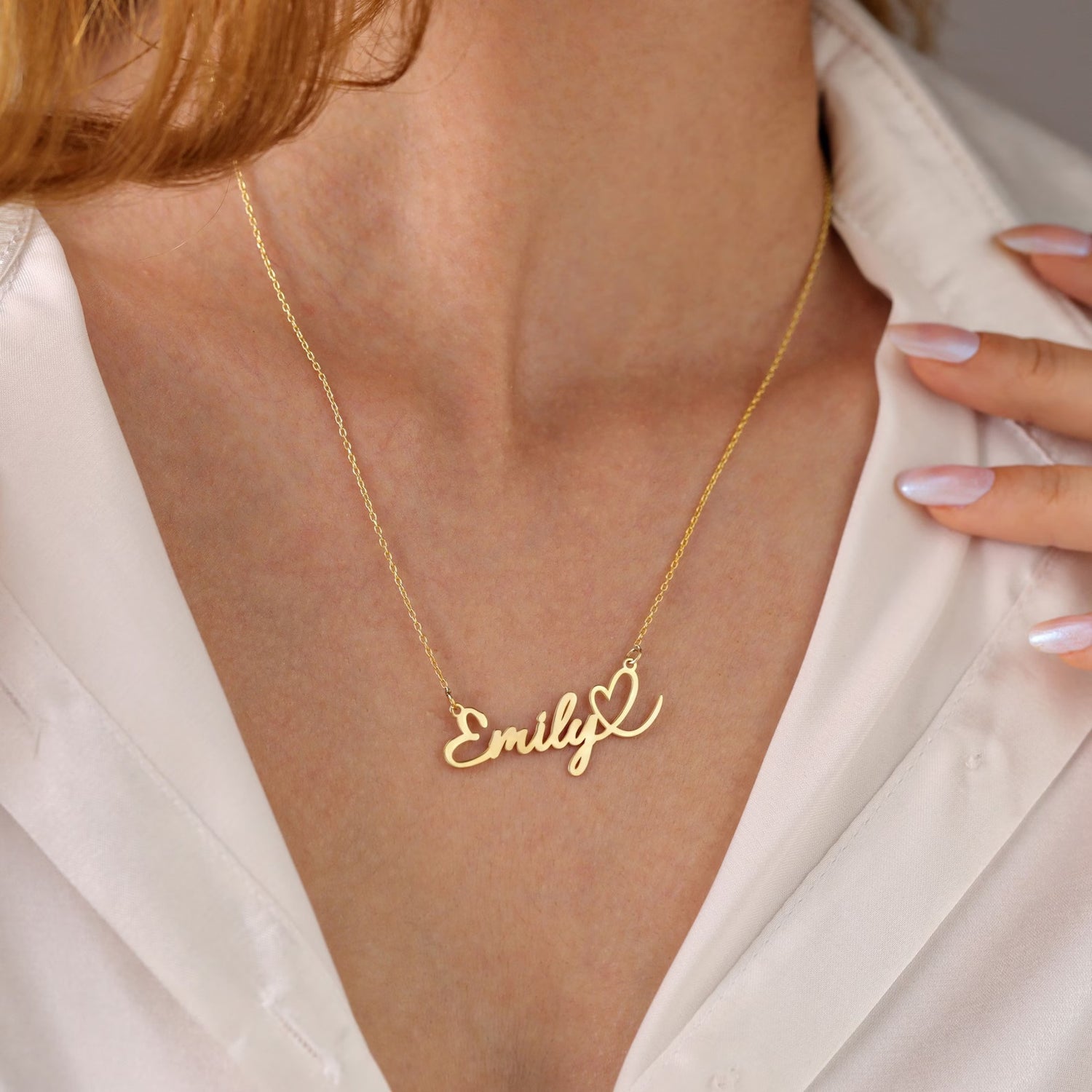 Experience the allure of Dubai's finest jewelry collection with these elegant golden necklaces, perfect for the modern woman who appreciates luxury. 